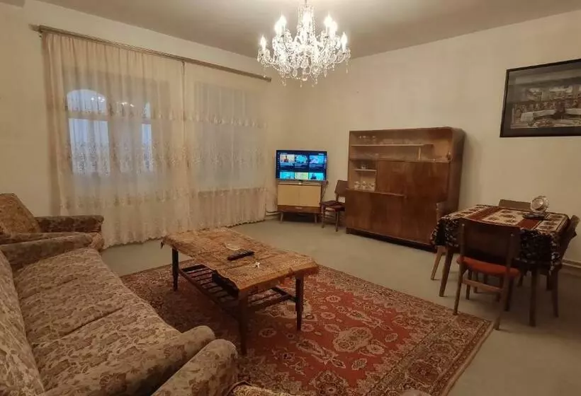 Dalan Guest House