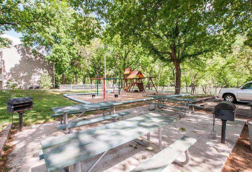 Sweet Clover Indoor Pool Hot Tub Area Resort Style Center Of Branson!!