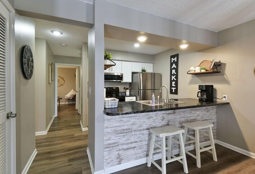 Sweet Clover Indoor Pool Hot Tub Area Resort Style Center Of Branson!!