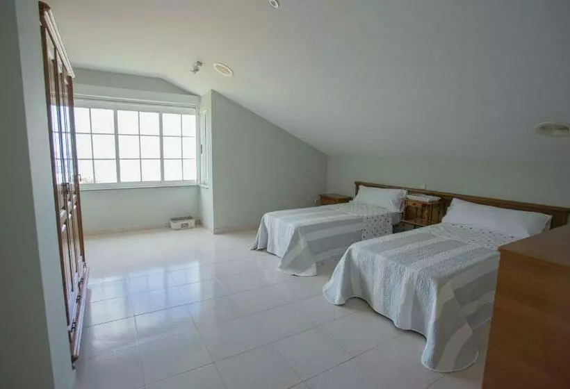 Chalet Cerrado De Moledo, Primera Linea De Playa