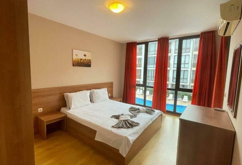 Cousy Apartment At Viyana Complex