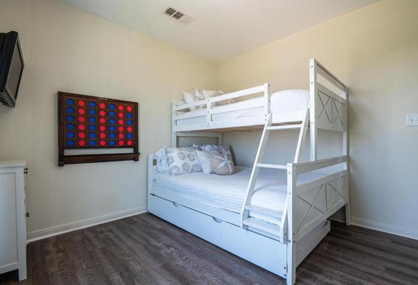 Slow M Ocean   Short Walk To The Beach   Free Bikes