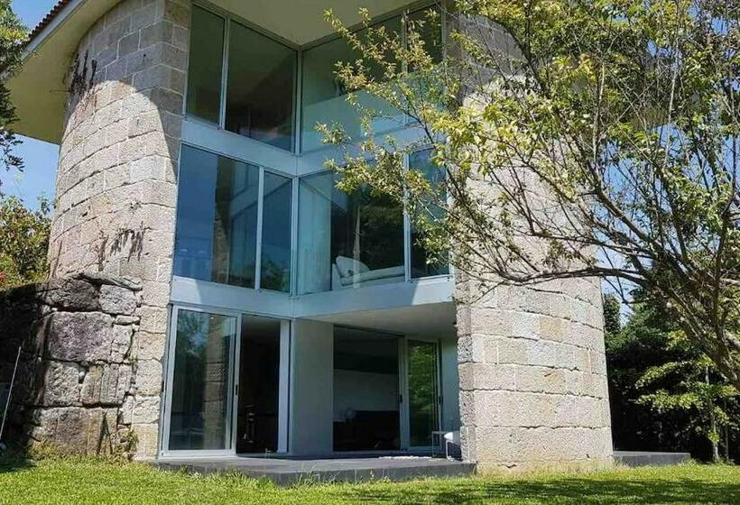 Bonita Casa De Diseño En Gondomar