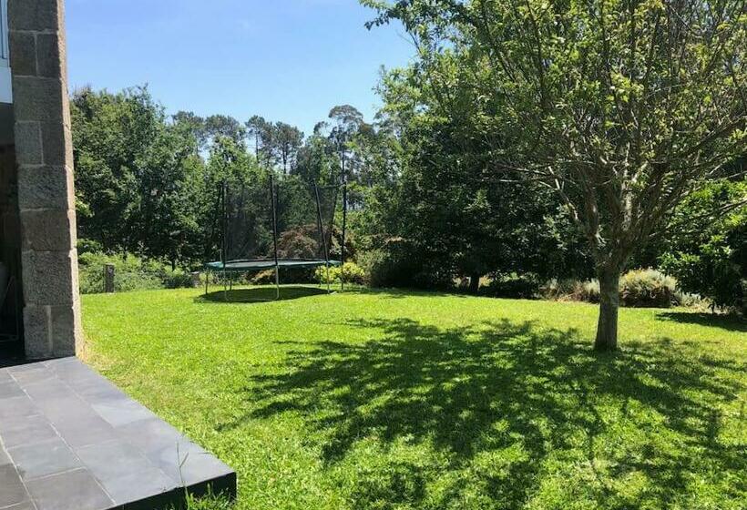 Bonita Casa De Diseño En Gondomar