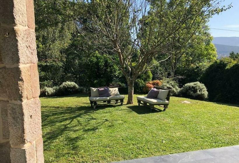 Bonita Casa De Diseño En Gondomar