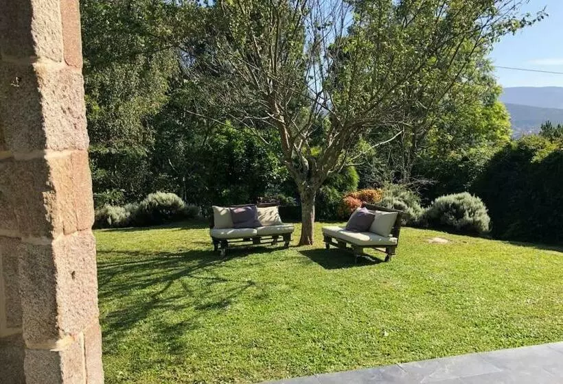 Bonita Casa De Diseño En Gondomar