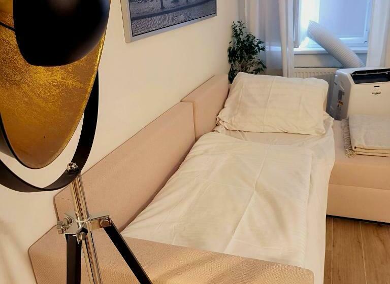 Cozyhome In Old Town, Presidential Apartment