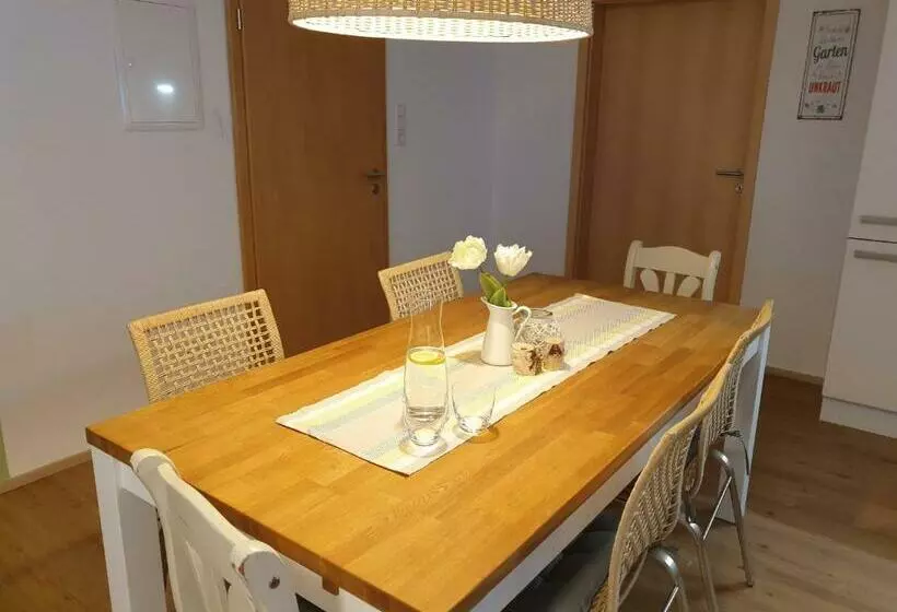 Fewo Frühling In Der Villa Waldrand Mit Großem Garten