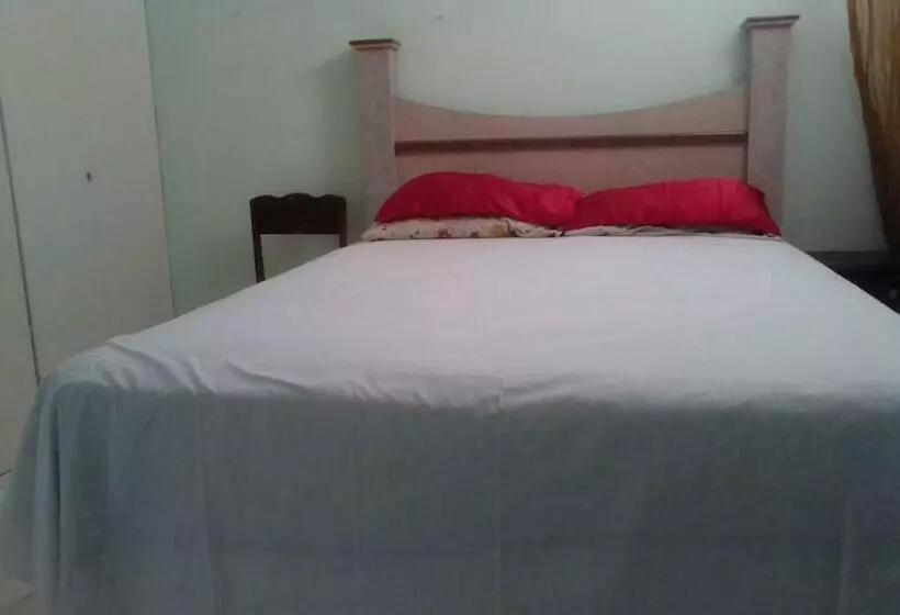 Oakwood Apt Room
