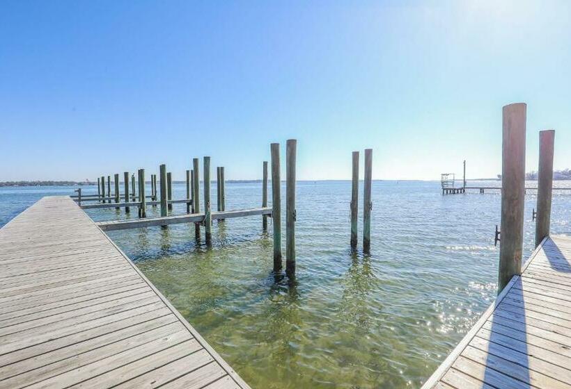 2br Pet Friendly Home In Sneads Ferry With Parking