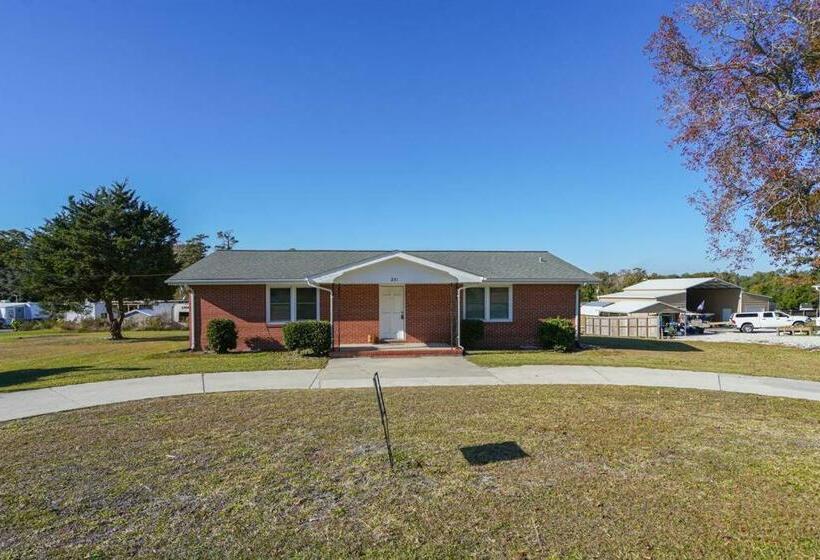 2br Pet Friendly Home In Sneads Ferry With Parking