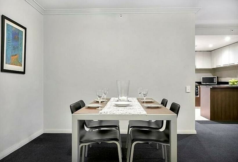 The Apartment Service Fw206