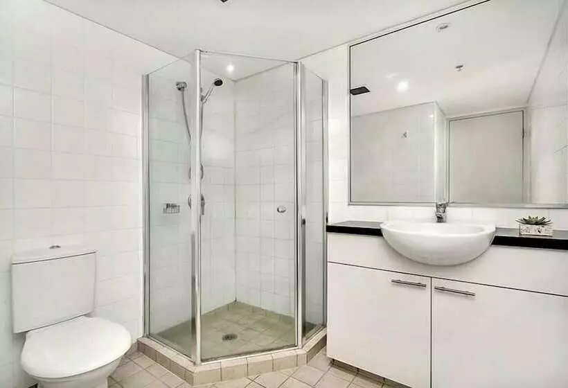 The Apartment Service Fw206