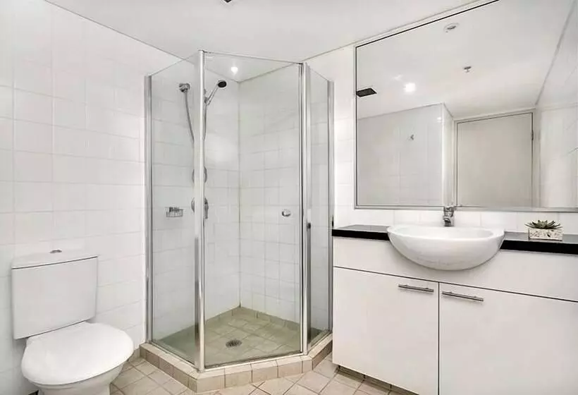 The Apartment Service Fw206