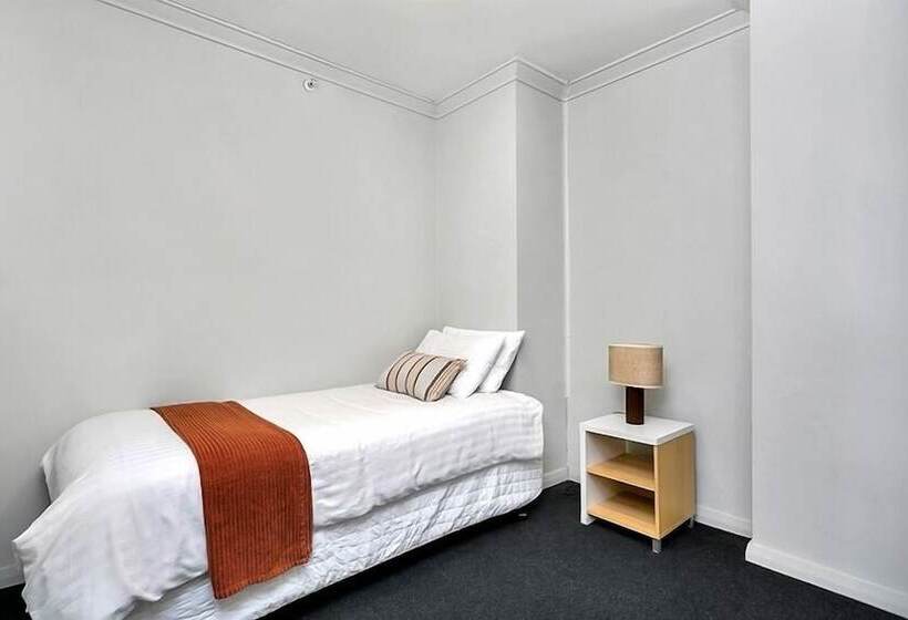 The Apartment Service Fw206