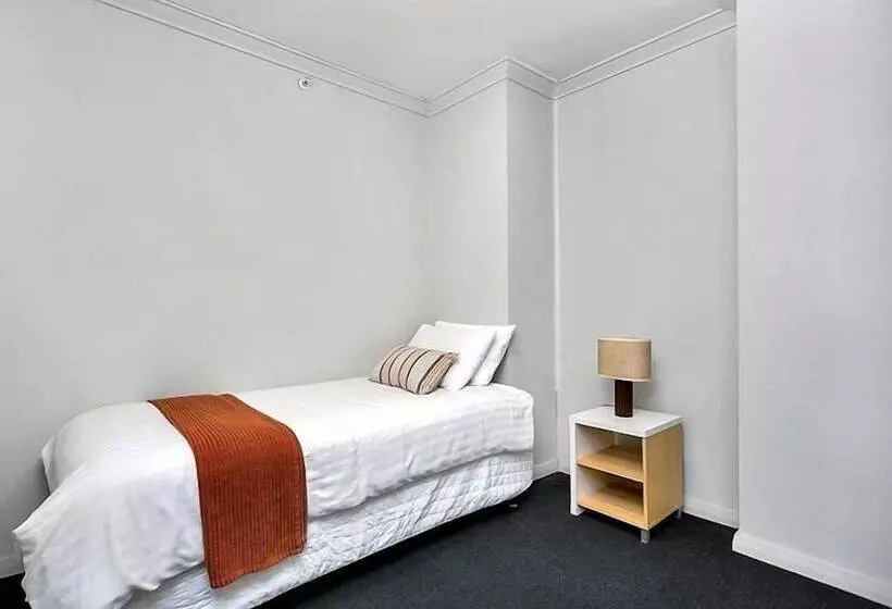 The Apartment Service Fw206