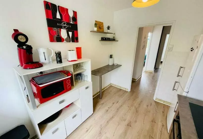 Luminous Apartment With Parking Near The City Center