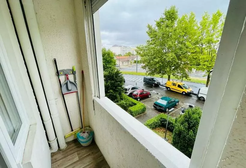 Luminous Apartment With Parking Near The City Center