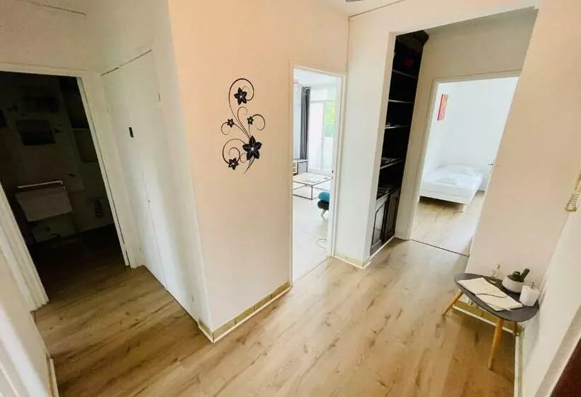 Luminous Apartment With Parking Near The City Center