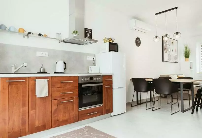 Major11 Apartman   Zsolnay Negyed