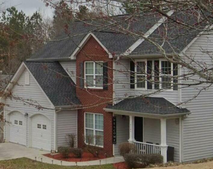 New Cozy Home With Different Vibes, Car Available As Well