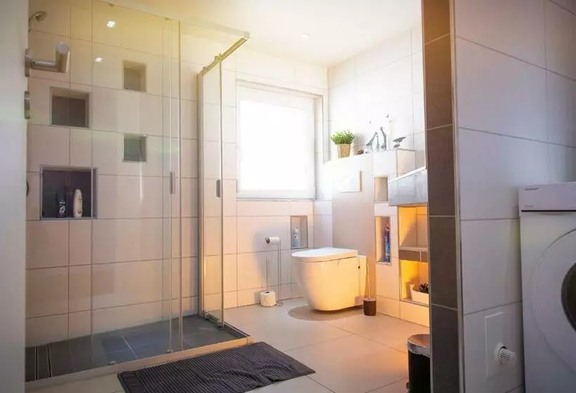 Winetime   Modern   Für 6   Boxspringbetten   Netflix