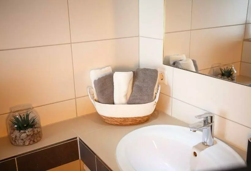 Winetime   Modern   Für 6   Boxspringbetten   Netflix