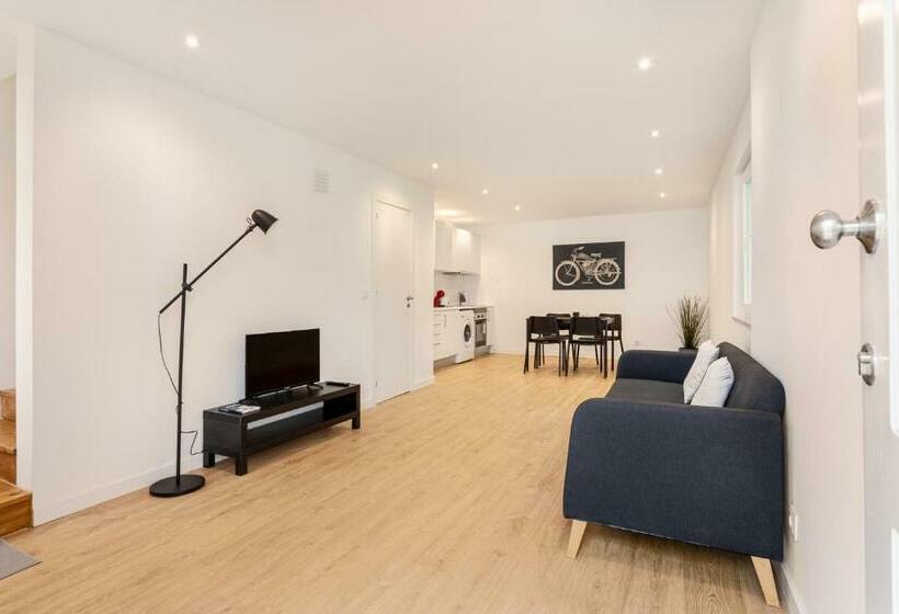 Altido Cosy 2bed Apartment In Lisbon