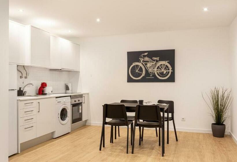 Altido Cosy 2bed Apartment In Lisbon