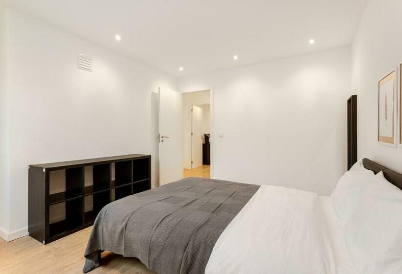 Altido Cosy 2bed Apartment In Lisbon