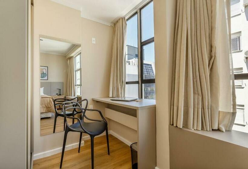 Estúdio Prático No Centro, 900m Do Centrosul P1617