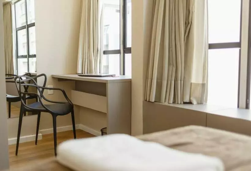 Estúdio Prático No Centro, 900m Do Centrosul P1617