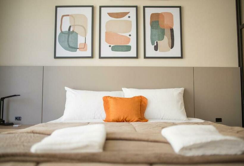 Estúdio Prático No Centro, 900m Do Centrosul P1617