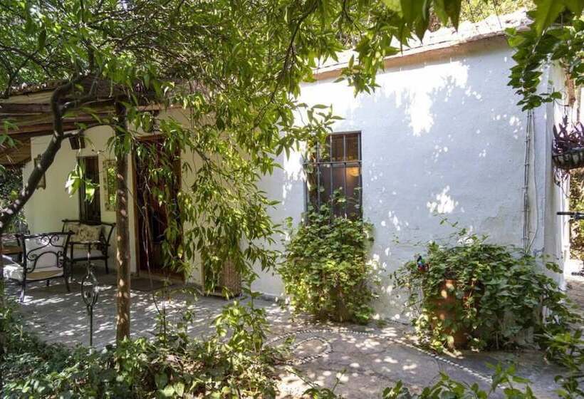 Cozy And Secluded House With Garden In Bodrum