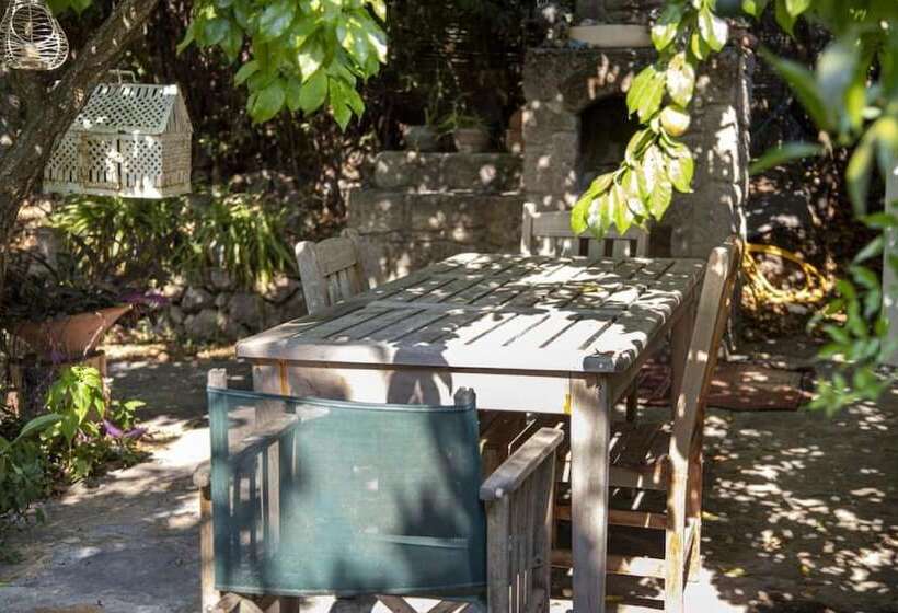 Cozy And Secluded House With Garden In Bodrum