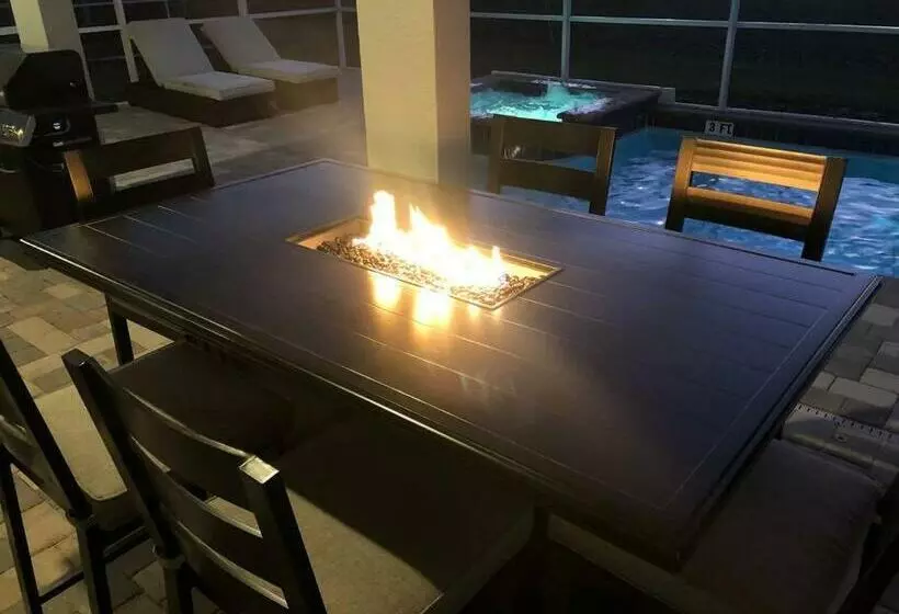 Orlando Luxury   Jacuzzi/pool/starwars Game Room