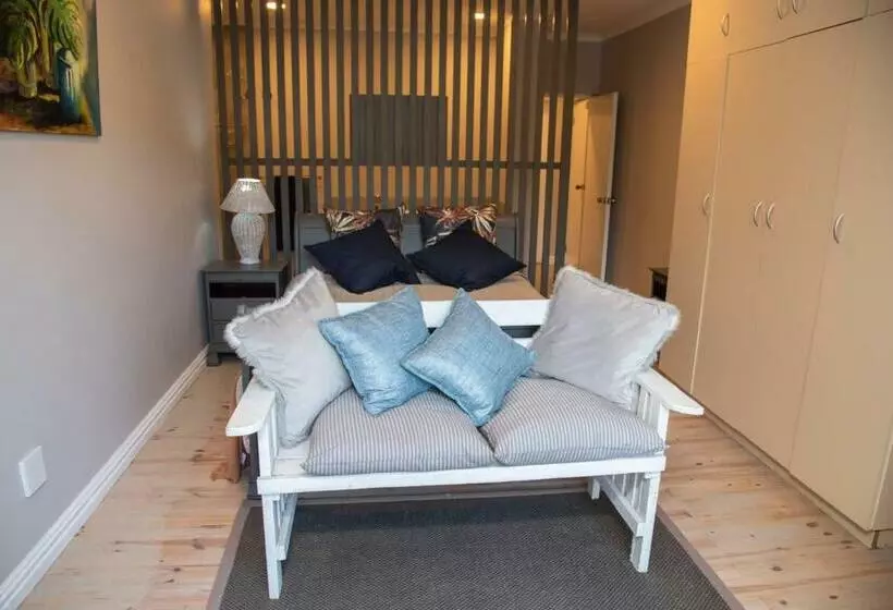 The Coral On Sedgefield By Top Destinations Rentals