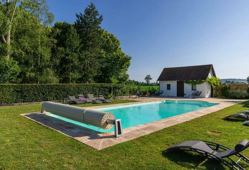 Bagatelle Avec Jardin Et Piscine Chauffée