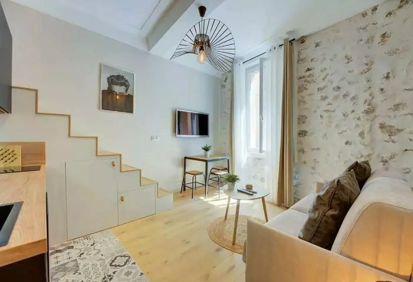 Duplex Studio Apt Mezzanine Near Shops & Cafes