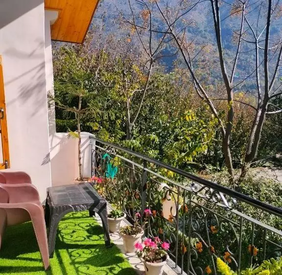 Aatithya Cottage Raison, Manali
