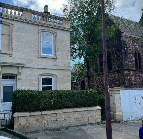 Central Helensburgh 1 Br, Ground Floor Pet Friendly No 79