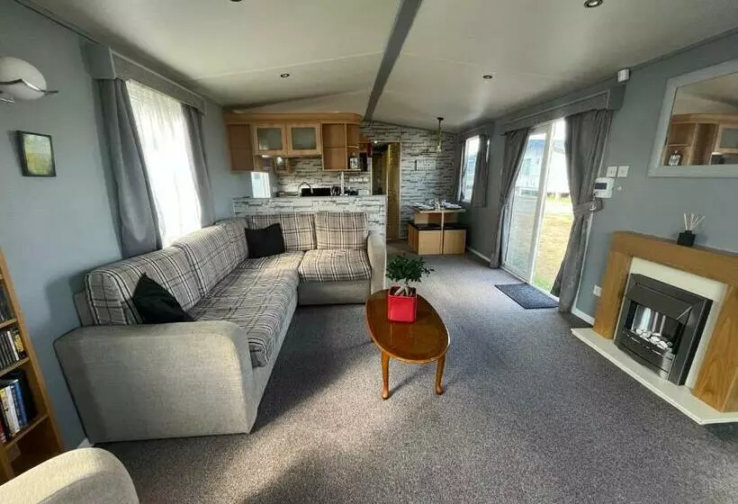 Kittiwake 10, Scratby California Cliffs, Parkdean, Sleeps 6, Pet Friendly, Close To The Beach