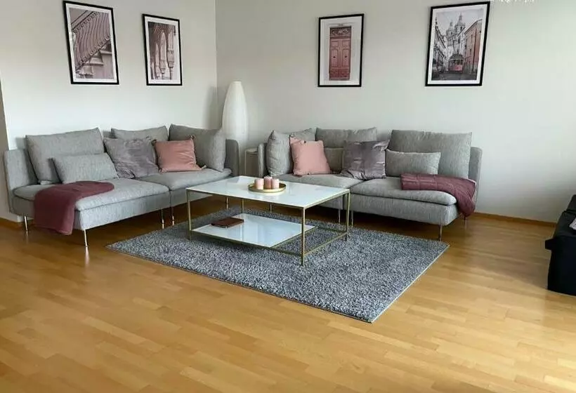 Tasokas Jokiranta Asunto Lähellä Ydinkeskustaa