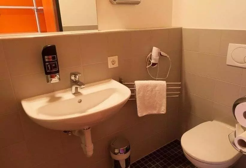 Otel Aktiv Basemontafon