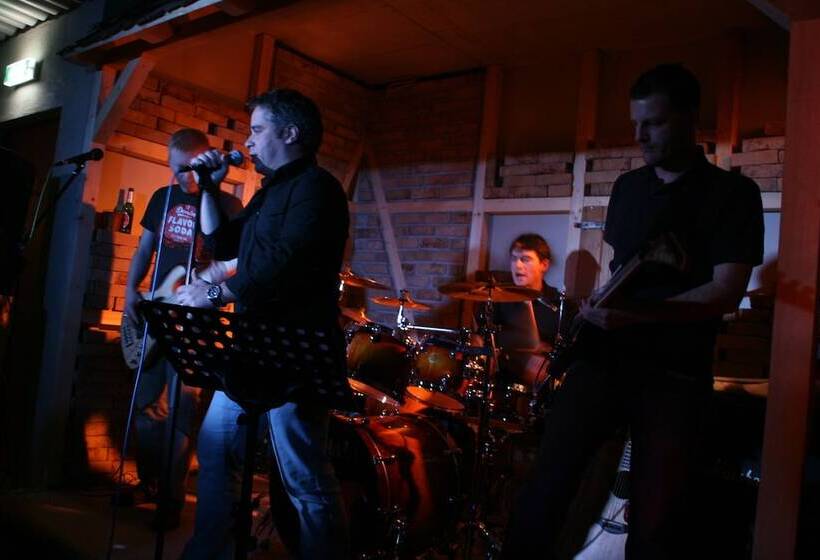 酒店 Aktiv Basemontafon