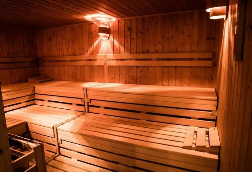 Отель Arlberg Stuben Das Kleine, Feine