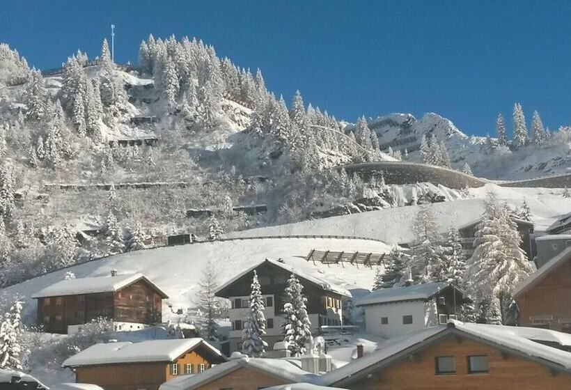 هتل Arlberg Stuben Das Kleine, Feine