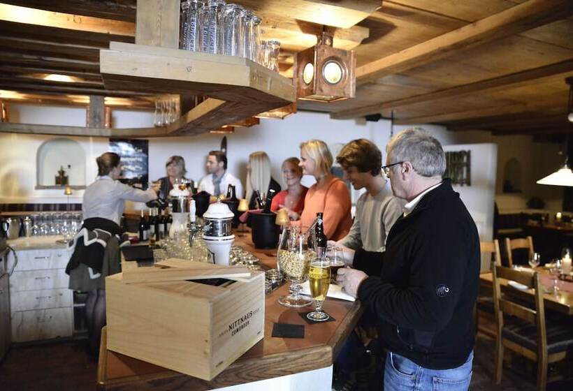 هتل Arlberg Stuben Das Kleine, Feine