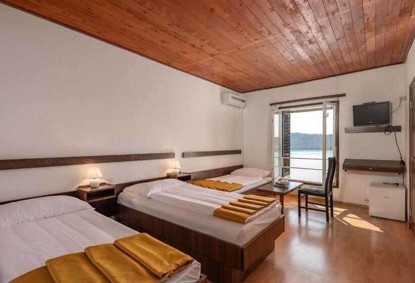 ホテル Uvala Scott