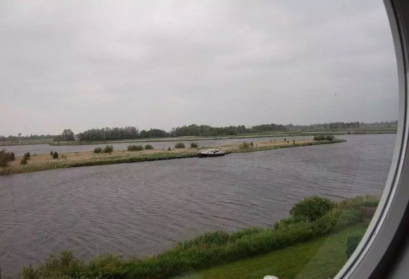 בית מלון כפרי Buitenplaats T Ges